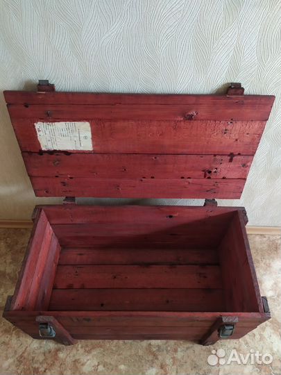 Сундук деревянный