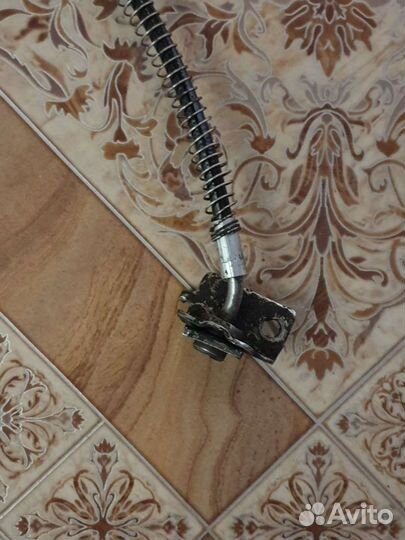 Шланг тормозной передний левый