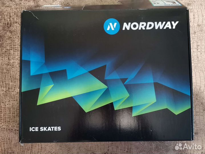 Коньки хоккейные Nordway NDW300 (Полный комплект)