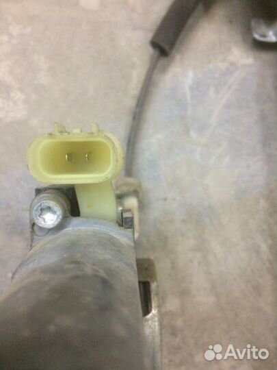 Стеклоподъемник водительский Hyundai Getz