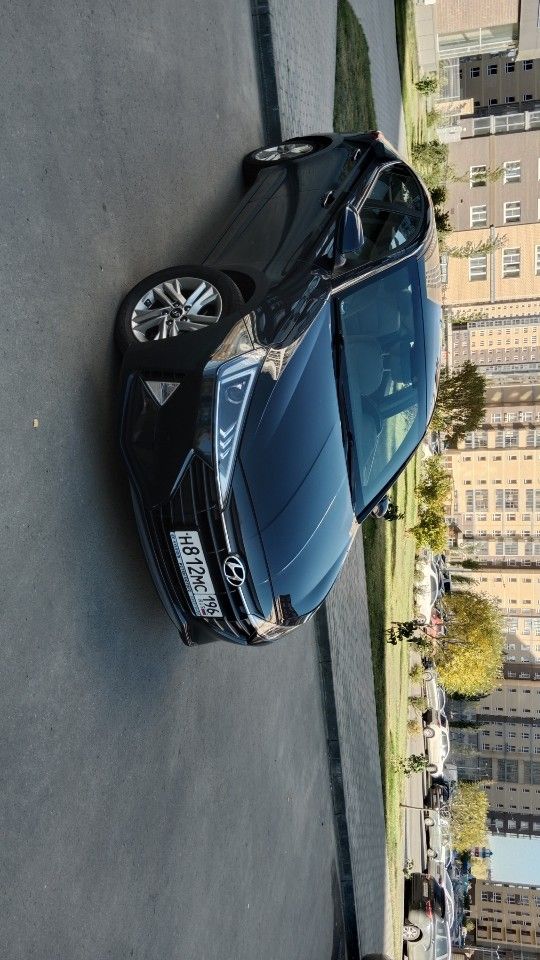 Hyundai Elantra: фото владельца