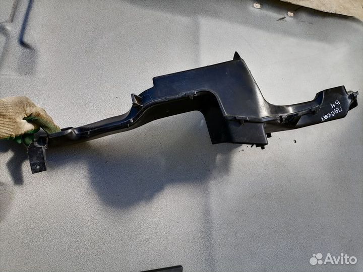 Воздуховод отопителя Volkswagen Passat B3