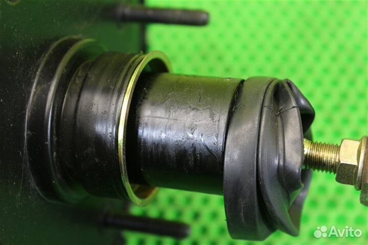 Вакуумный усилитель Toyota Corolla Levin AE101