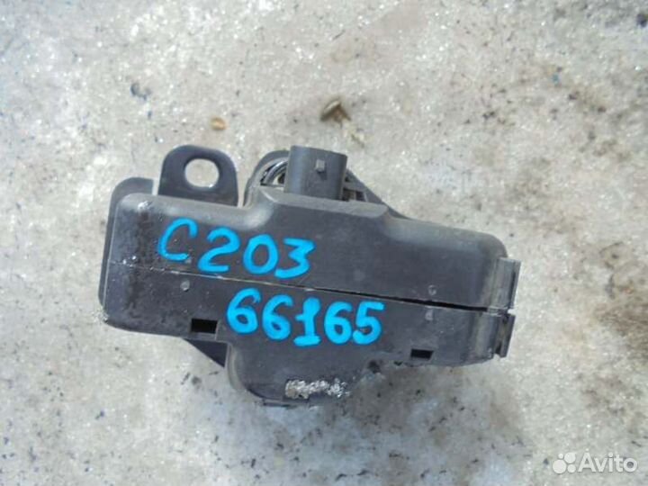 Замок капота Mercedes-Benz C180 W203 271.946 M271