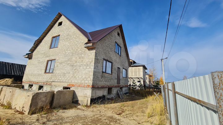 Дом 167,6 м² на участке 12 сот.