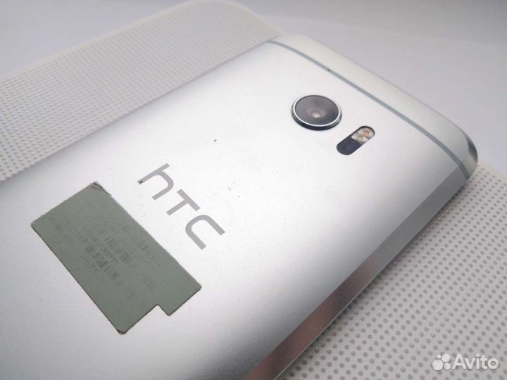 Смартфон HTC 10 белый (Silver/32gb)