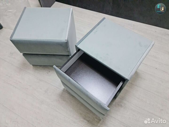 Прикроватные тумбы