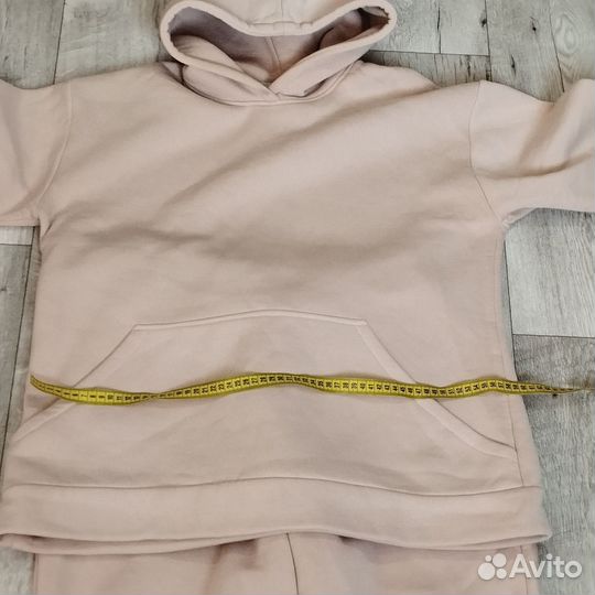 Женский спортивный костюм