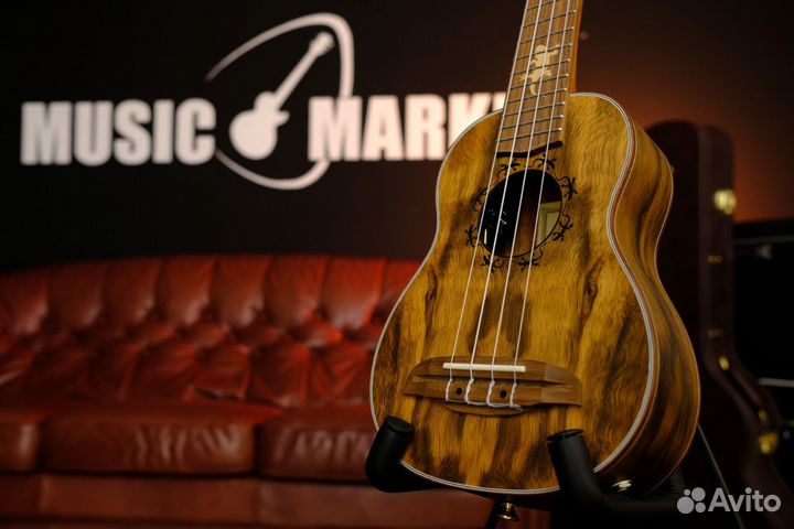 Укулеле сопрано c подключением (Комплект)