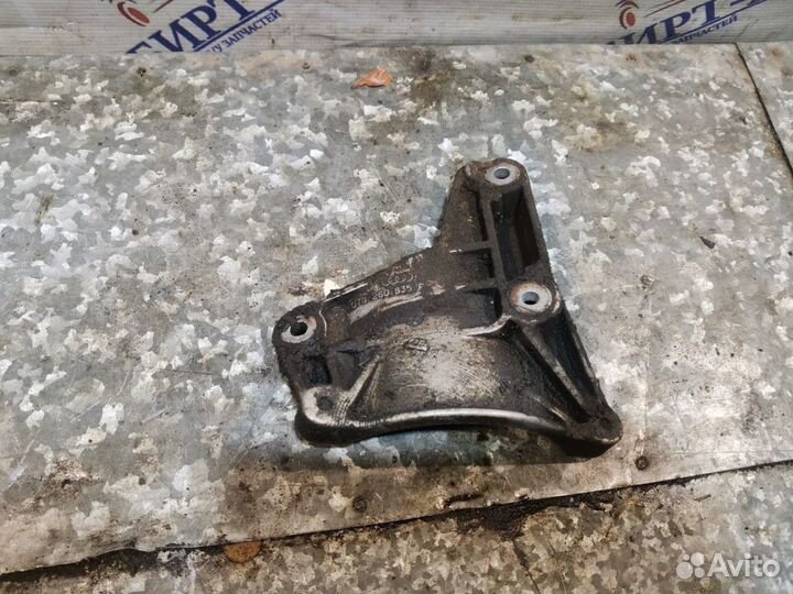 Крепление компрессора кондиционера 078260835F