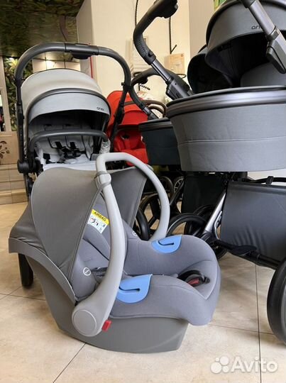 Cybex Cloud T i-size Plus