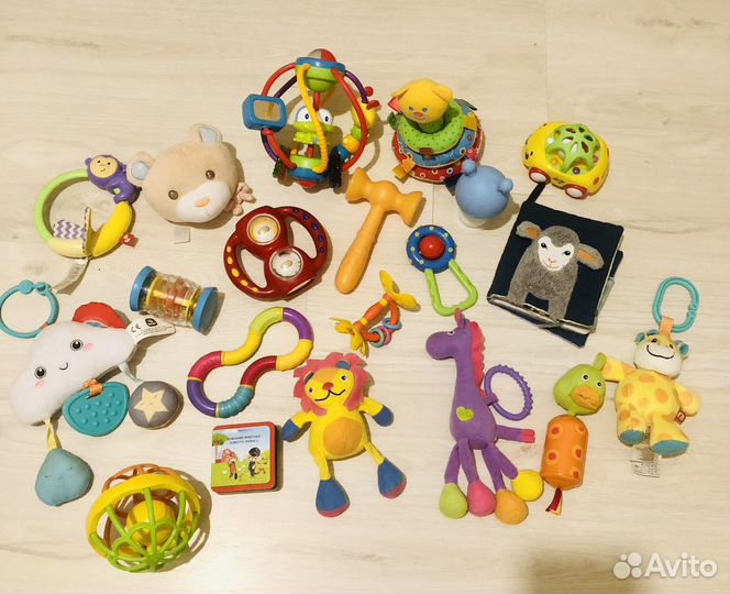 Игрушки для малышей пакетом