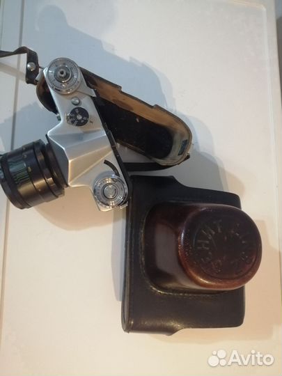 Фотоаппарат Зенит Е, гелиос