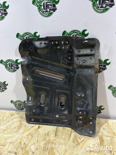 Кронштейн правый Scania 6