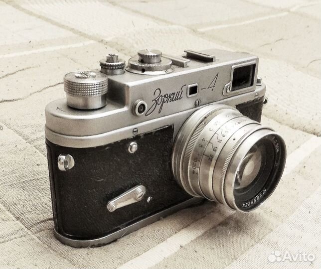 Плёночный фотоаппарат СССР Зоркий-4