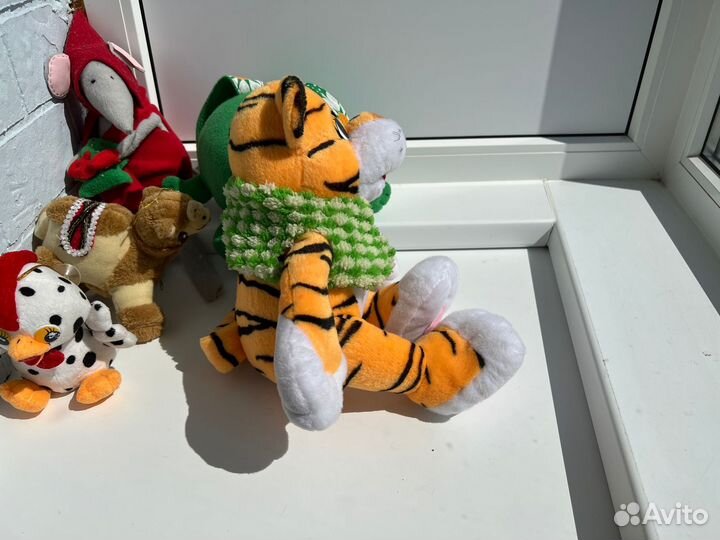 Мягкие игрушки пакетом тигр верблюд мышка