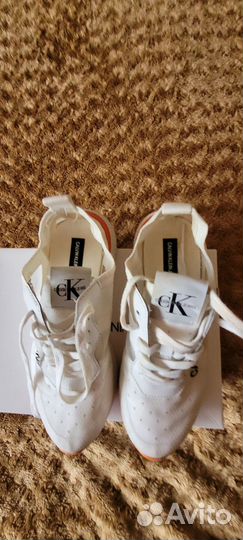 Кроссовки женские 37 размер