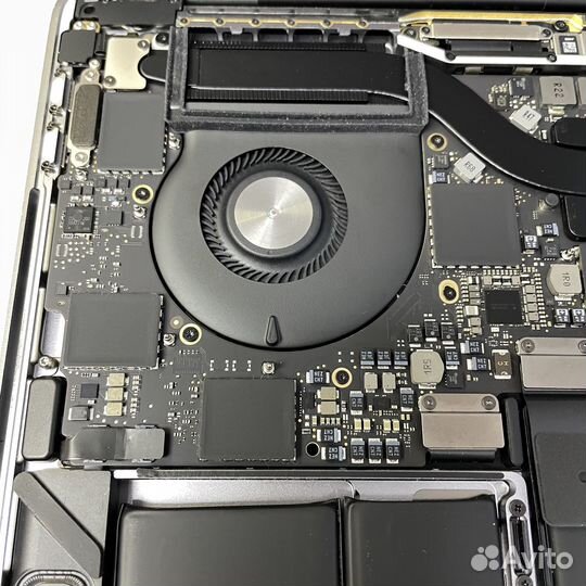 Разборка MacBook Pro 13 2018 (i5 2.3/8/512GB)