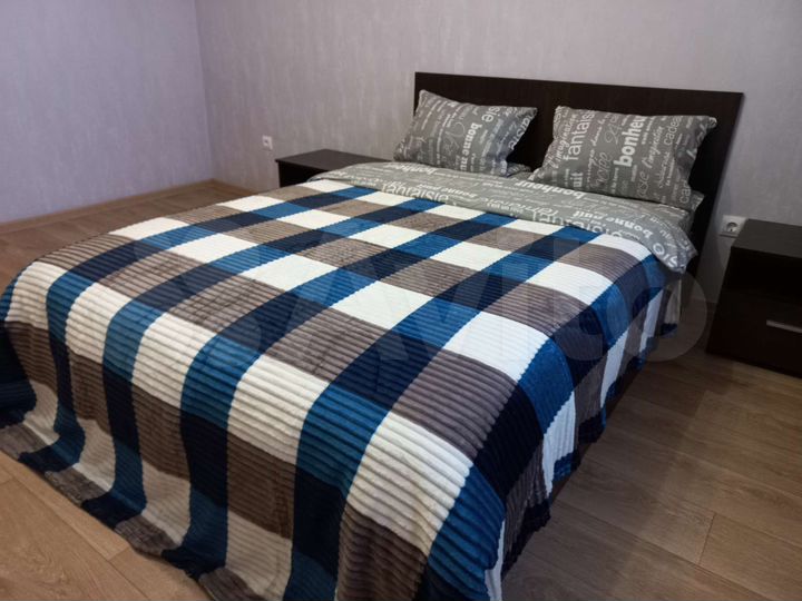 2-к. квартира, 72 м², 10/17 эт.