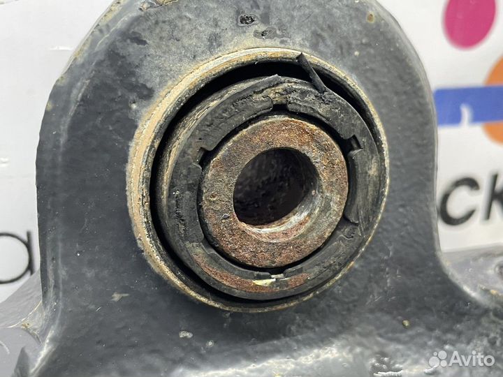 2133487 Кронштейн стабилизатора передней подвески