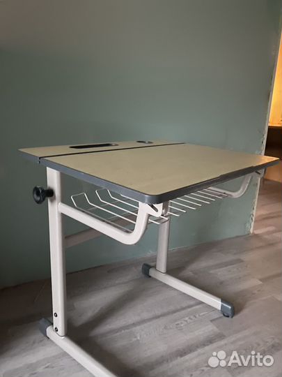 Стол для школьника