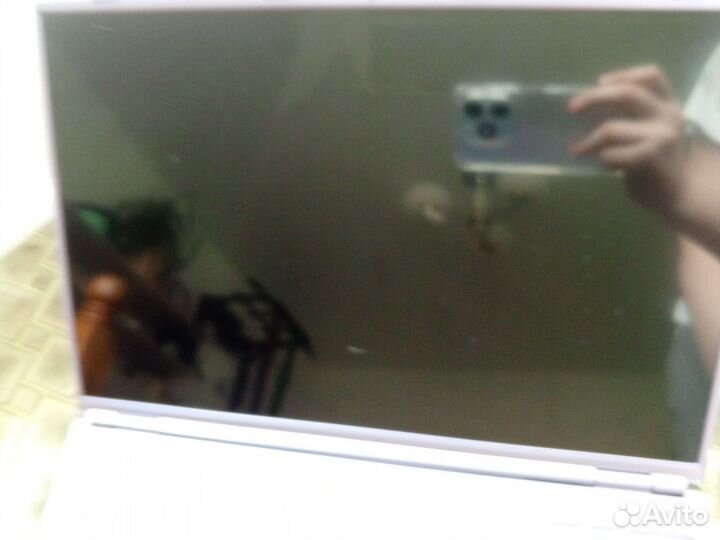 Ноутбук лиловый