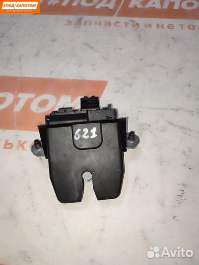 Замок крышки багажника Ford Focus 3 2011