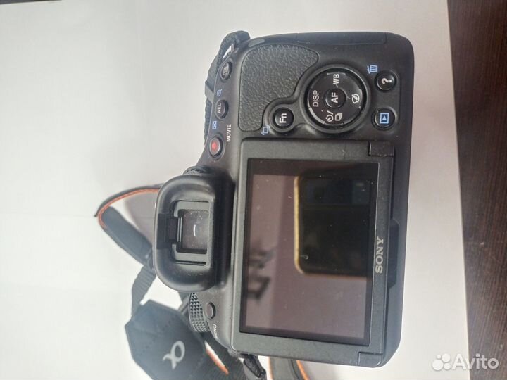 Цифровой фотоаппарат (видеокамера) Sony