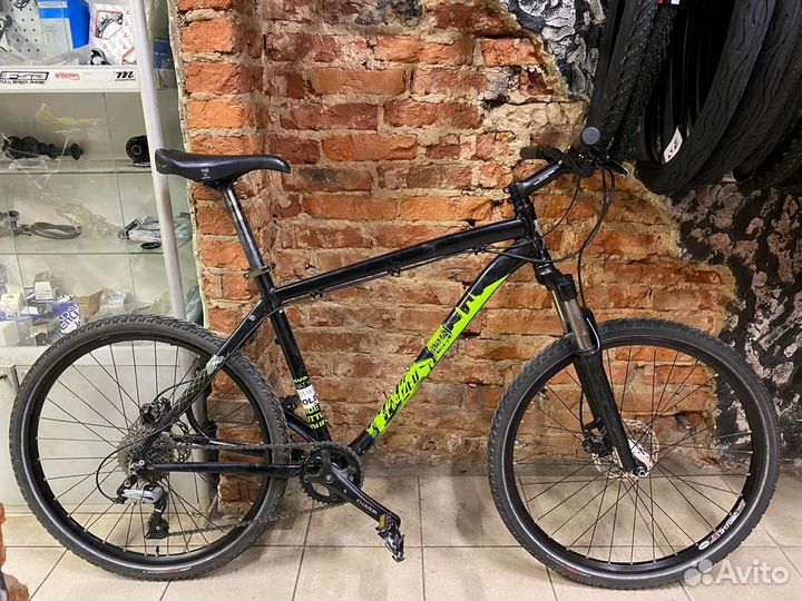 Велосипед хардтейл Specialized Hardrock 26