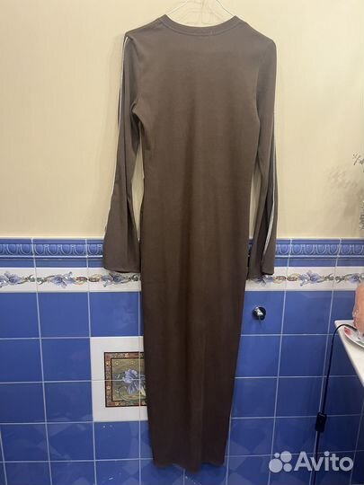 Платье в пол с длинными рукавами