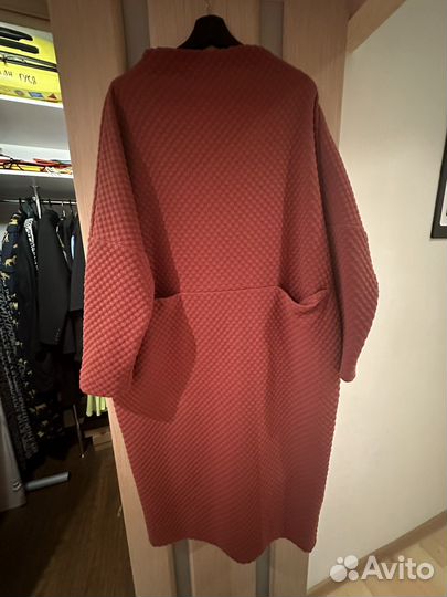 Платье обьемное, стеганное, 52-54