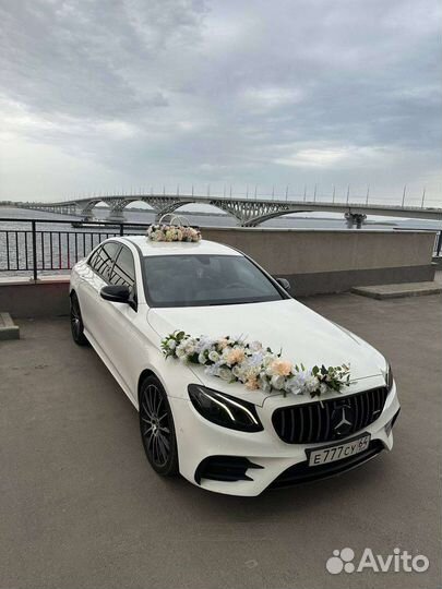 Свадебные украшения на машину