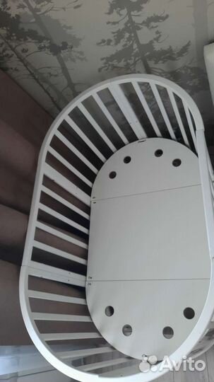 Детская кроватка круглая/овальная с маятником