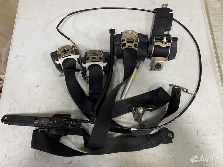 Ремни безопасности Mercedes W140