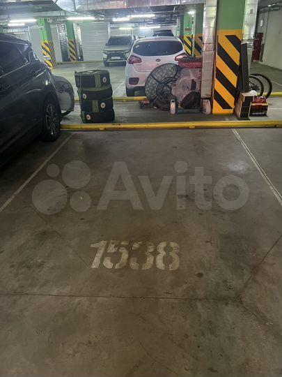 Машиноместо, 14 м²