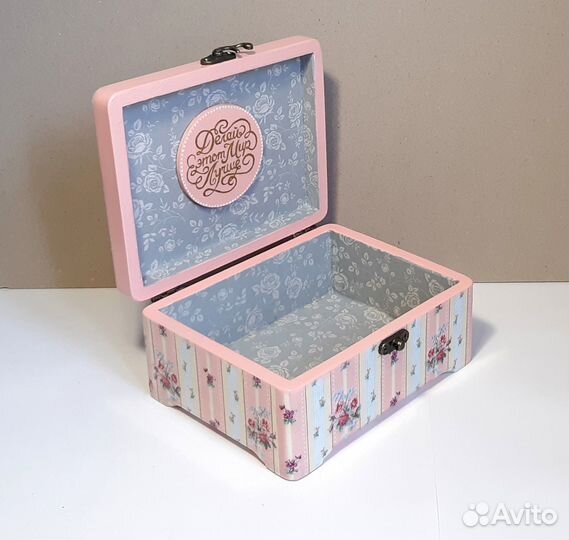 Розовая шкатулка 