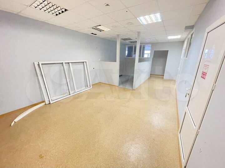 Продам помещение свободного назначения, 1072 м²