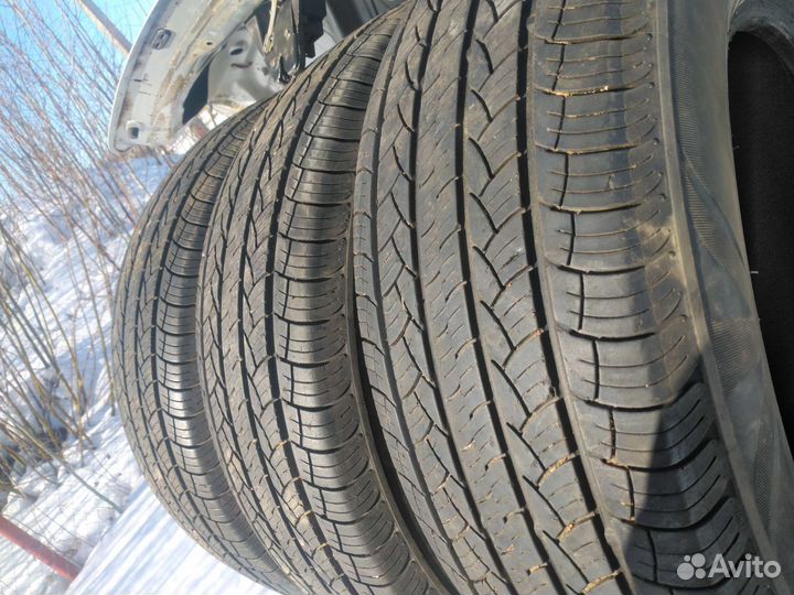 Tri Ace Prada 245/70 R16