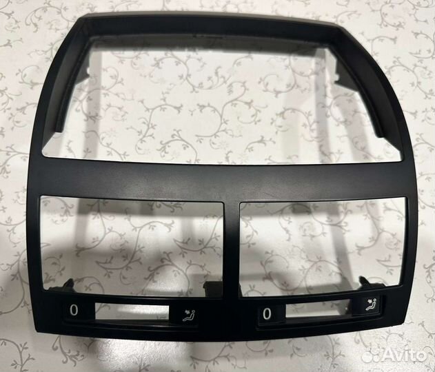 Штатная магнитола на volkswagen touareg