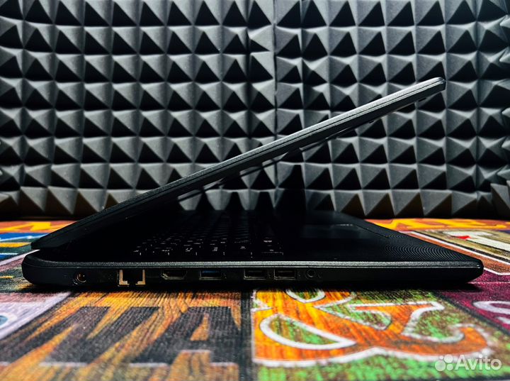 Ноутбук Acer 17 дюймов для работы и дома