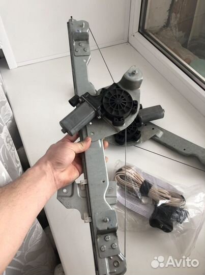 Электрический стеклоподъемник Рено Сандеро