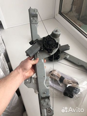 Электрический стеклоподъемник Рено Сандеро
