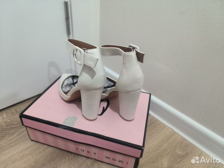 Туфли женские 36 размер новые