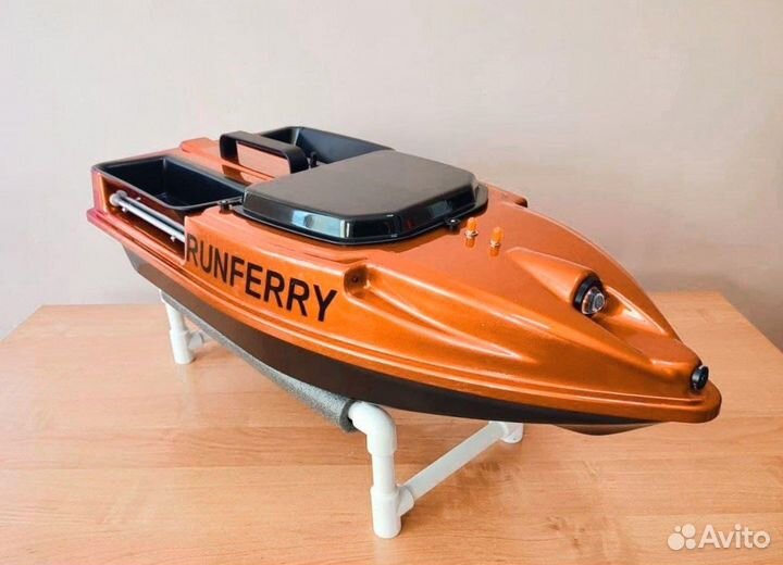 Прикормочный карповый кораблик Ранферри Speed V4