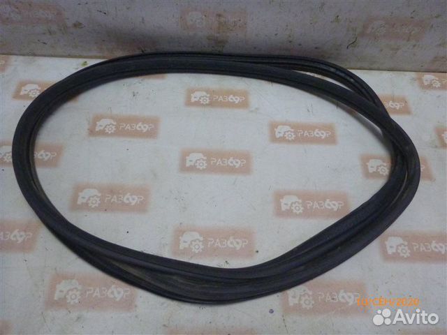 Уплотнительная резинка стекла задняя Honda Pilot