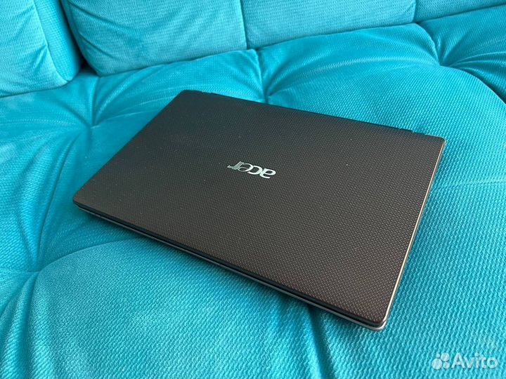 Нетбук Acer Aspire One 721 series