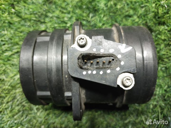 Датчик расхода воздуха Volkswagen Passat (B7) VII