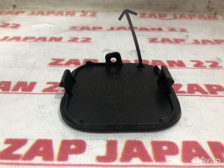 Заглушка бампера передняя Toyota Camry 40