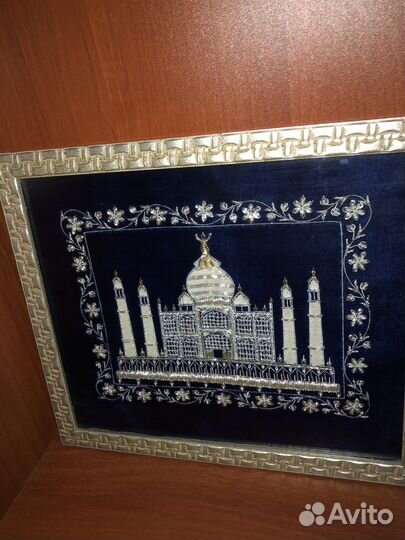 Картина вышитая серебром