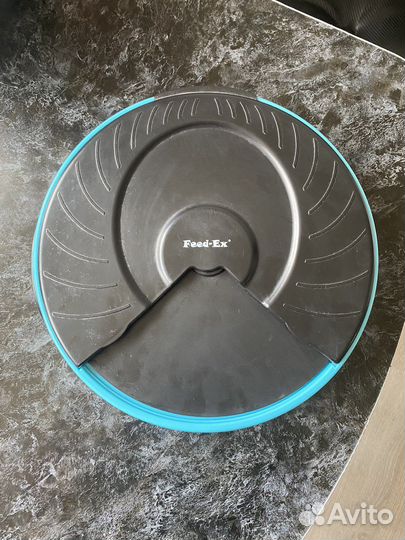 Автоматическая кормушка для собак или кошек